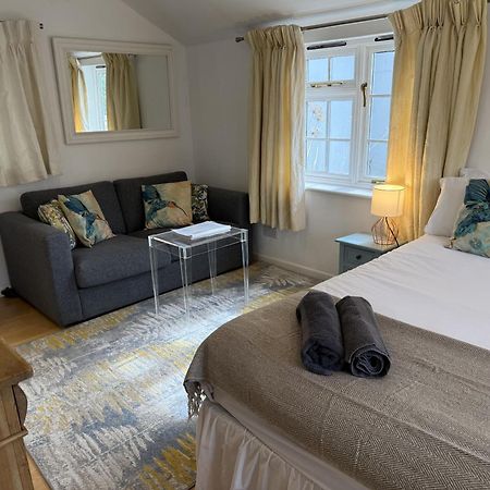 Private Entry Guesthouse Hideaway Hordle Екстер'єр фото