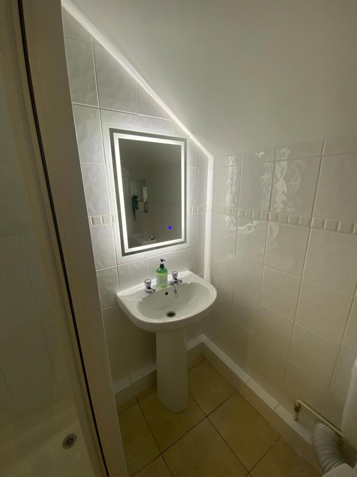 Private Entry Guesthouse Hideaway Hordle Екстер'єр фото
