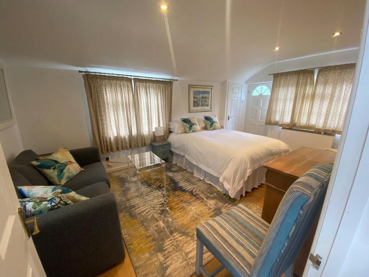 Private Entry Guesthouse Hideaway Hordle Екстер'єр фото